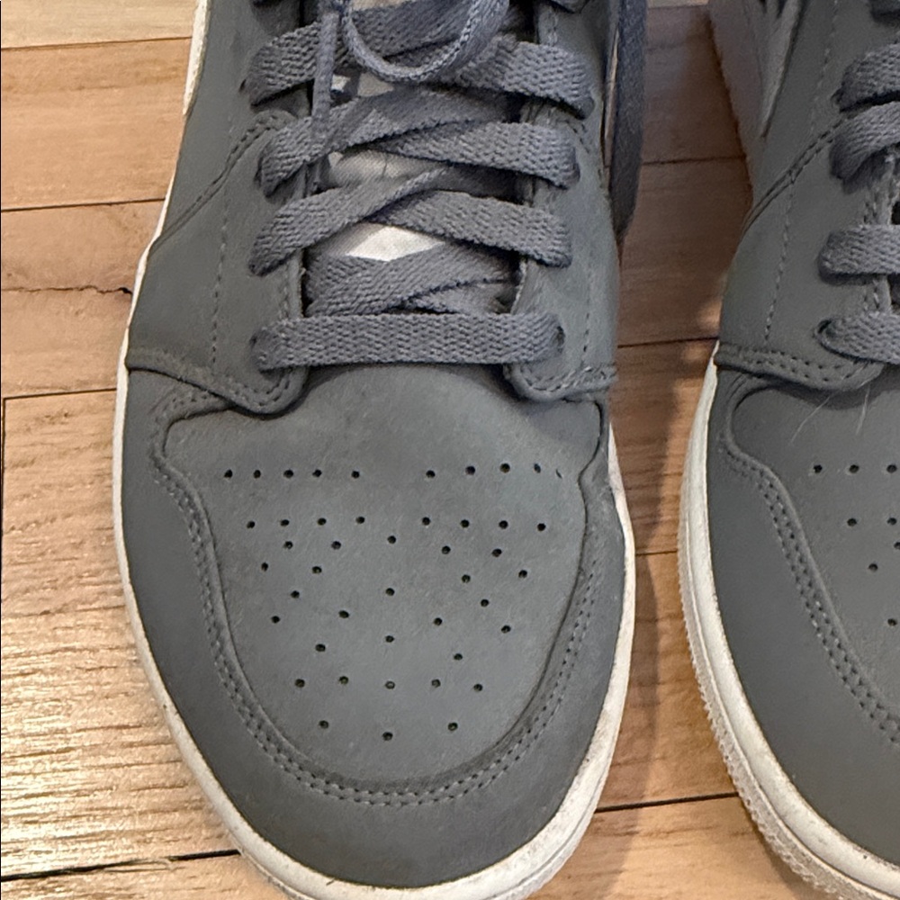 Jordan Men's Air Jordan 1 Mid "Cool Grey" sneakers Size 12 - Picture 10 of 11